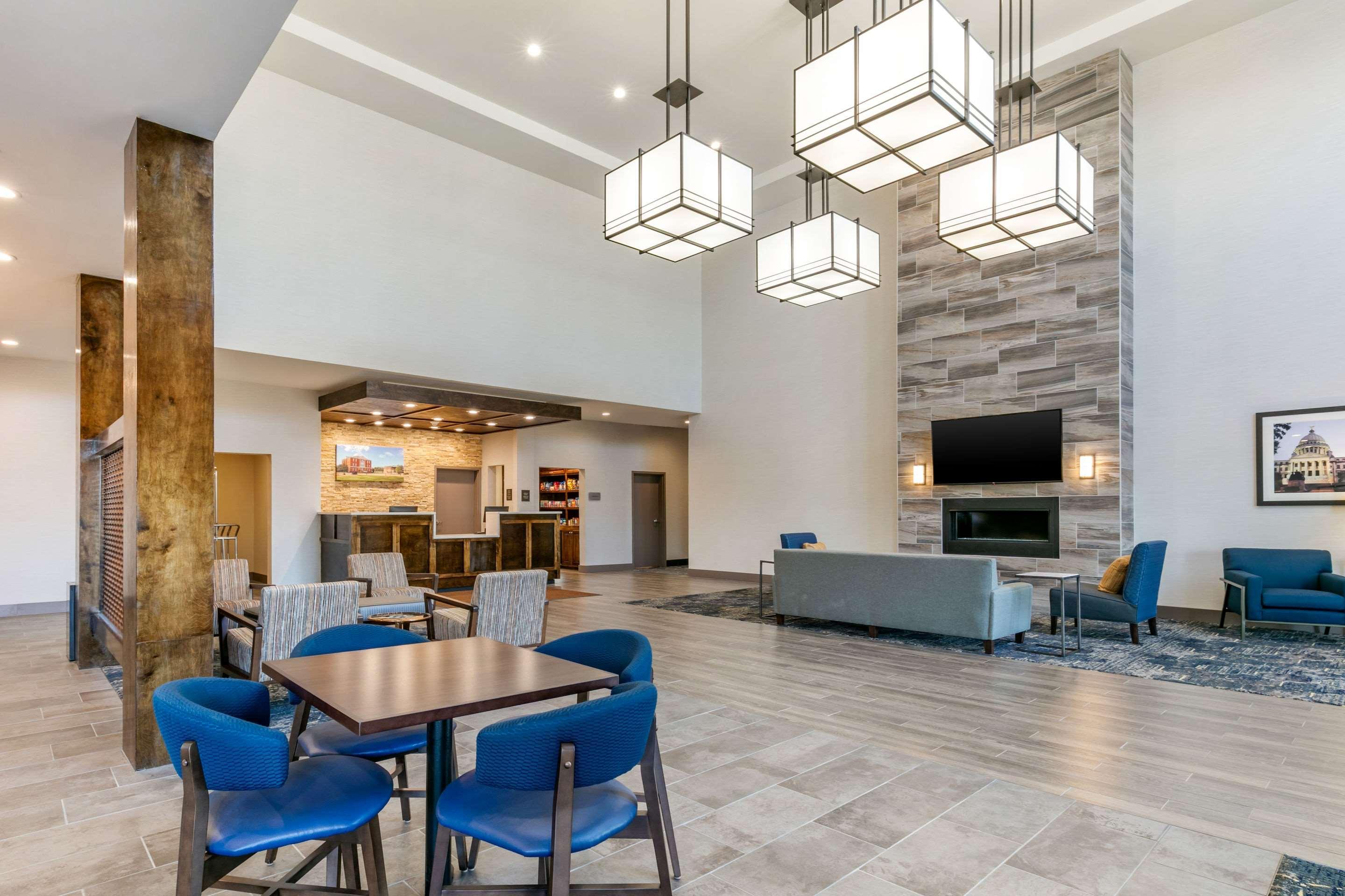 Comfort Suites North Tupelo Exteriér fotografie