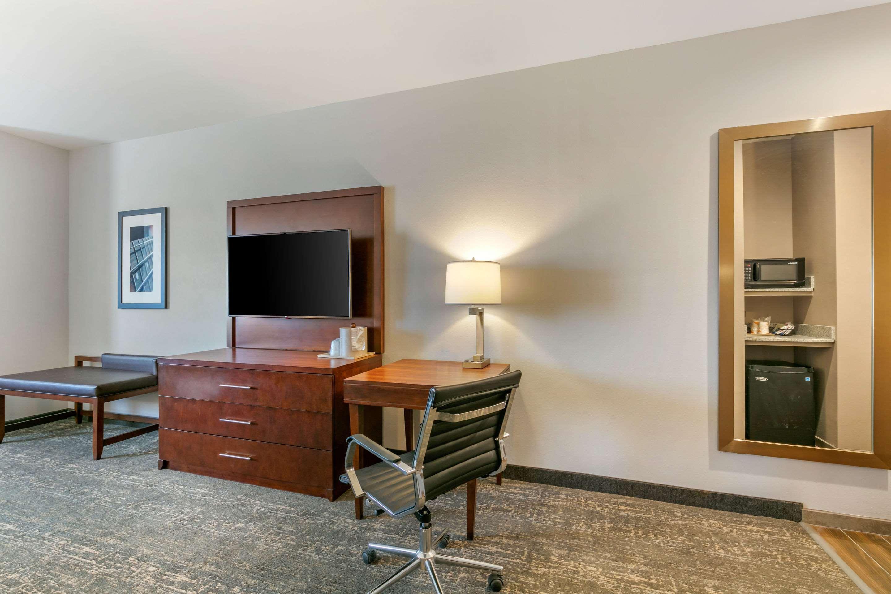 Comfort Suites North Tupelo Exteriér fotografie