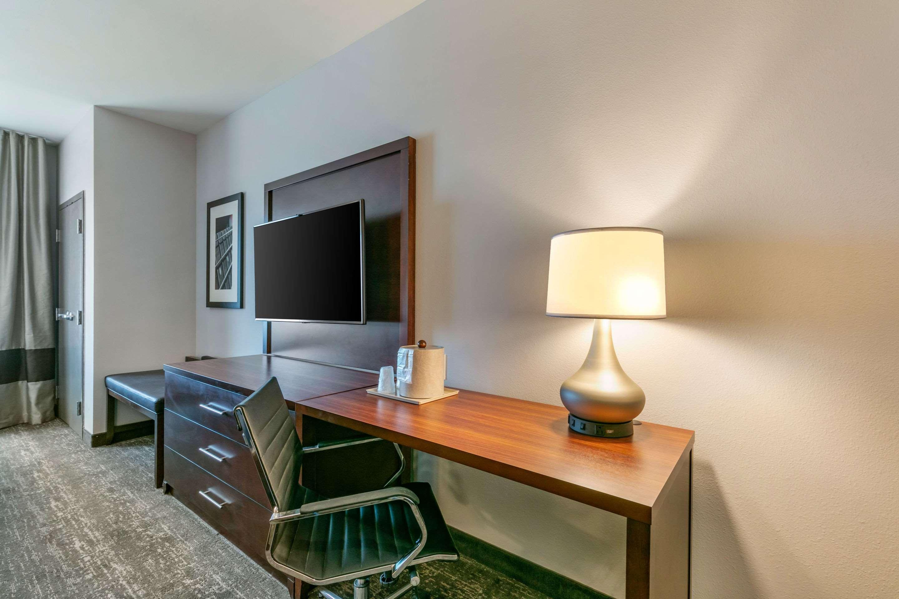 Comfort Suites North Tupelo Exteriér fotografie